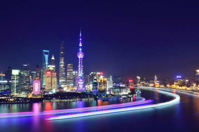 外滩建筑群双语导览：读懂百年上海的每一块砖