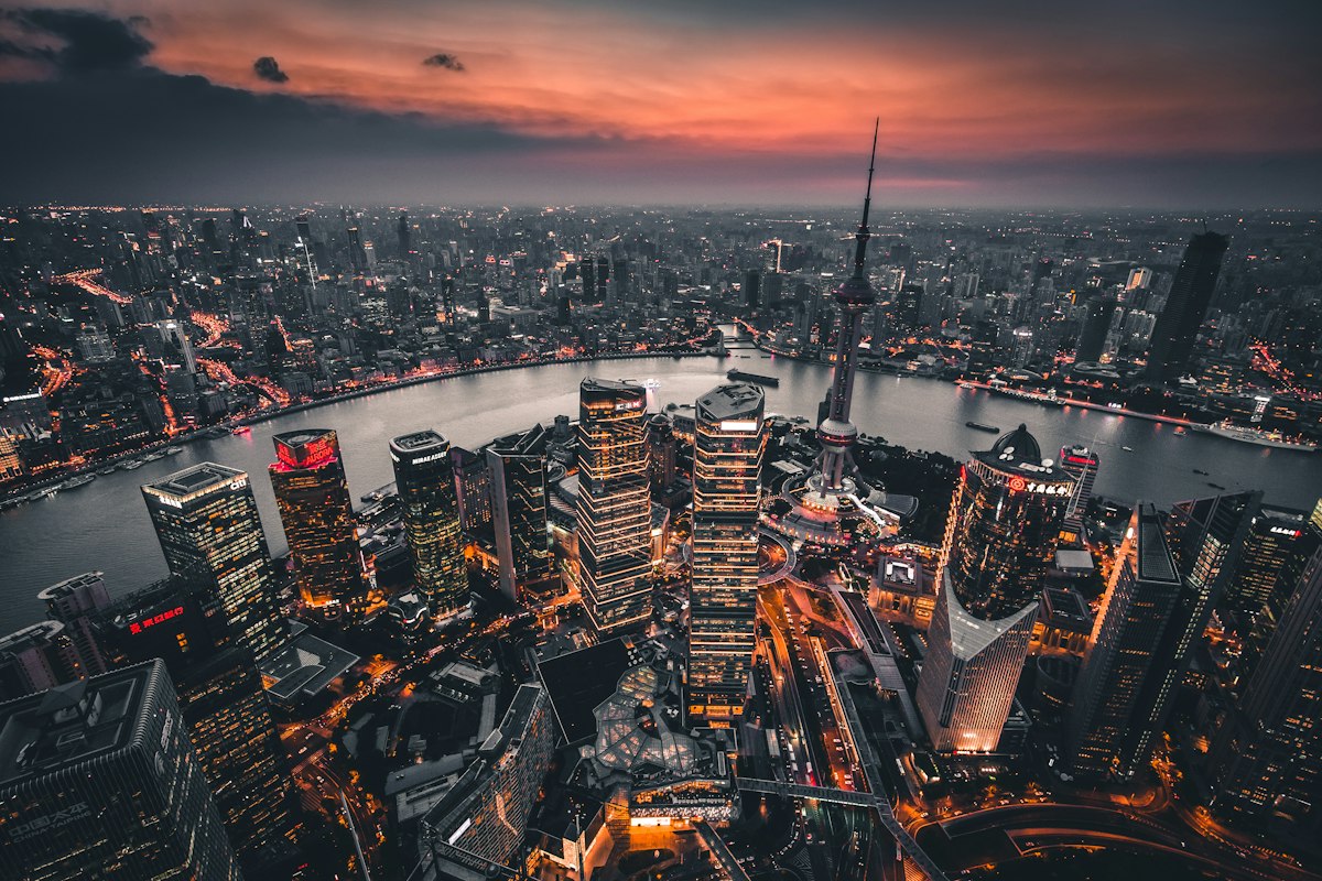 上海夜游全攻略：外滩夜景、黄浦江游轮与陆家嘴灯光秀